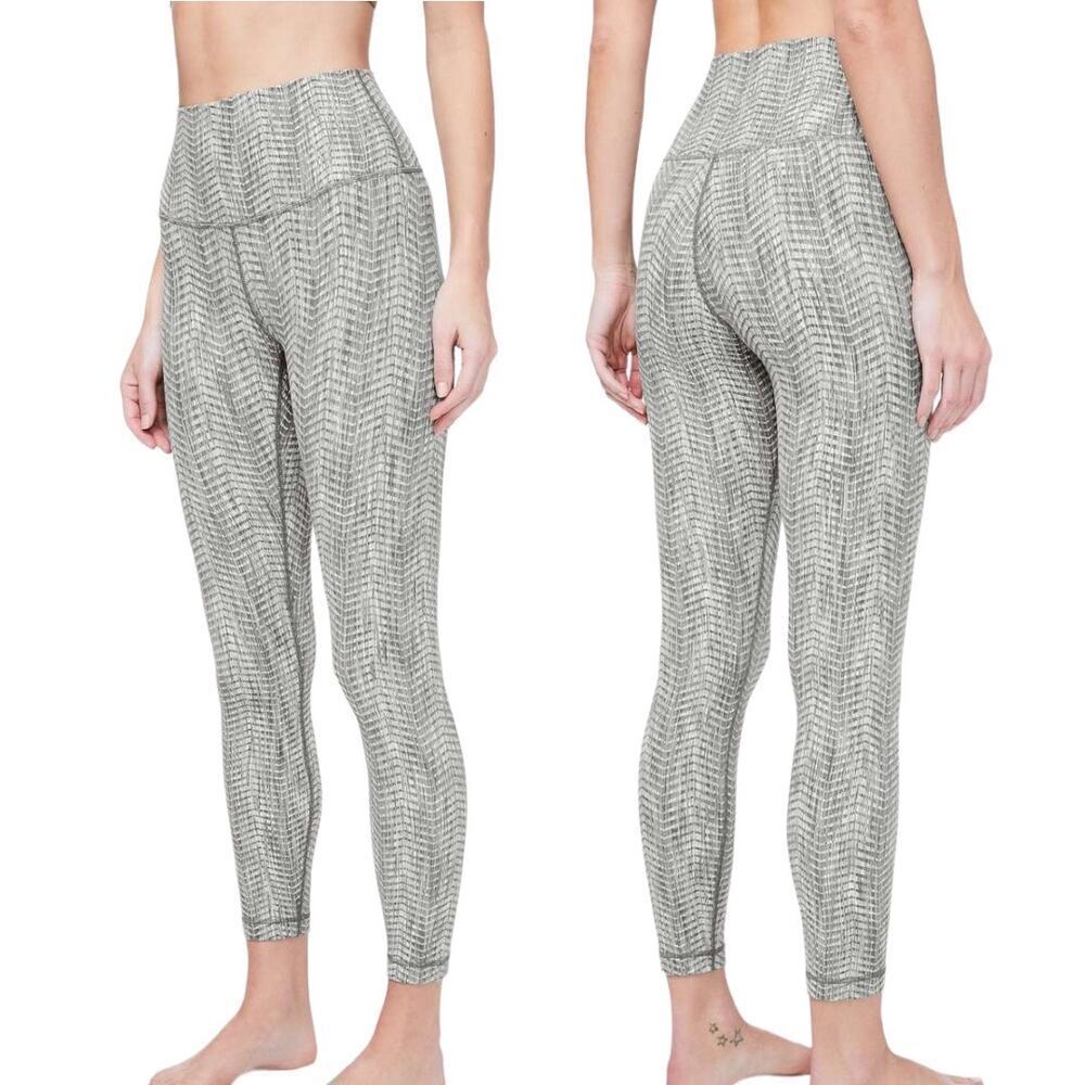 Lululemon Wunder Under High-Rise 7/8 Tight *Full-On Luxtreme 25" Women’s Sz 4